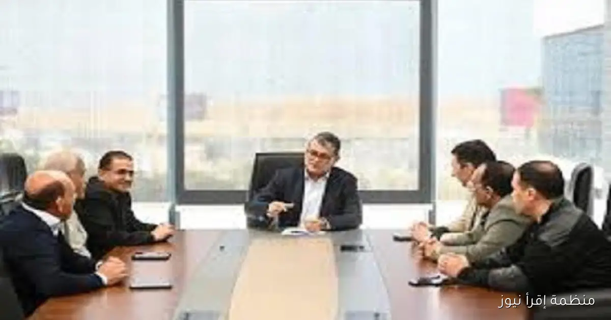 أوسكار رويز يناقش مع حكام الفار أهمية تحسين الكفاءة استعدادًا للمرحلة المقبلة