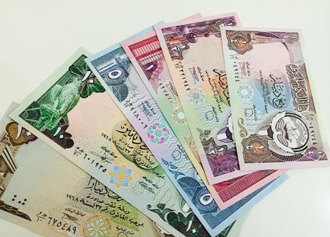 سعر الدينار الكويتي مقابل الجنيه المصري اليوم الأربعاء 2025/10/8 في السوق السوداء